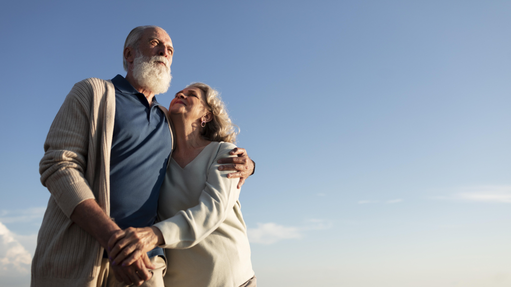medium-shot-couple-spending-time-nature.jpg